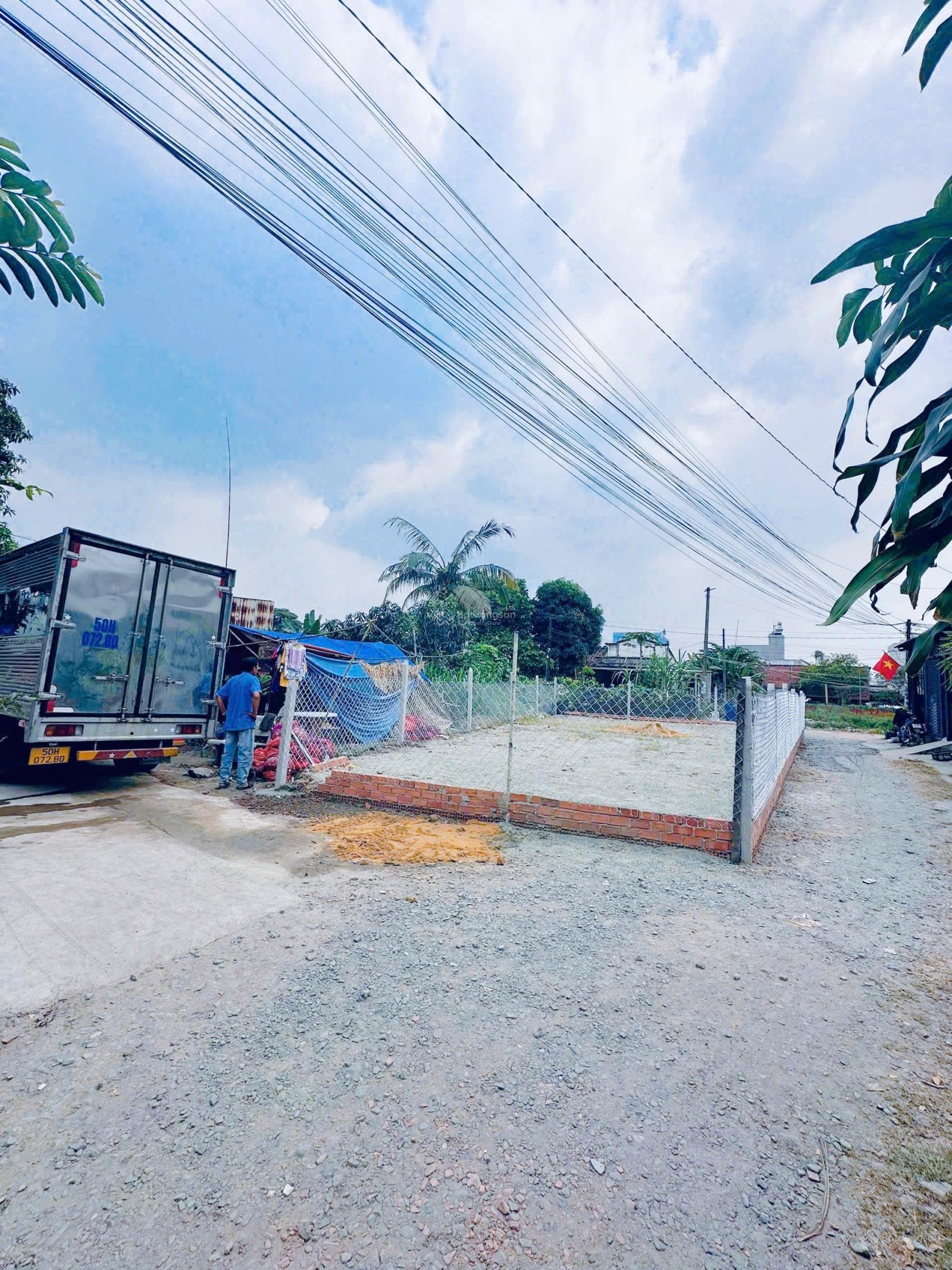 Lô đất 3 mặt tiền - 131m2 nở hậu - dân cư hiện hữu - 2.8 tỷ