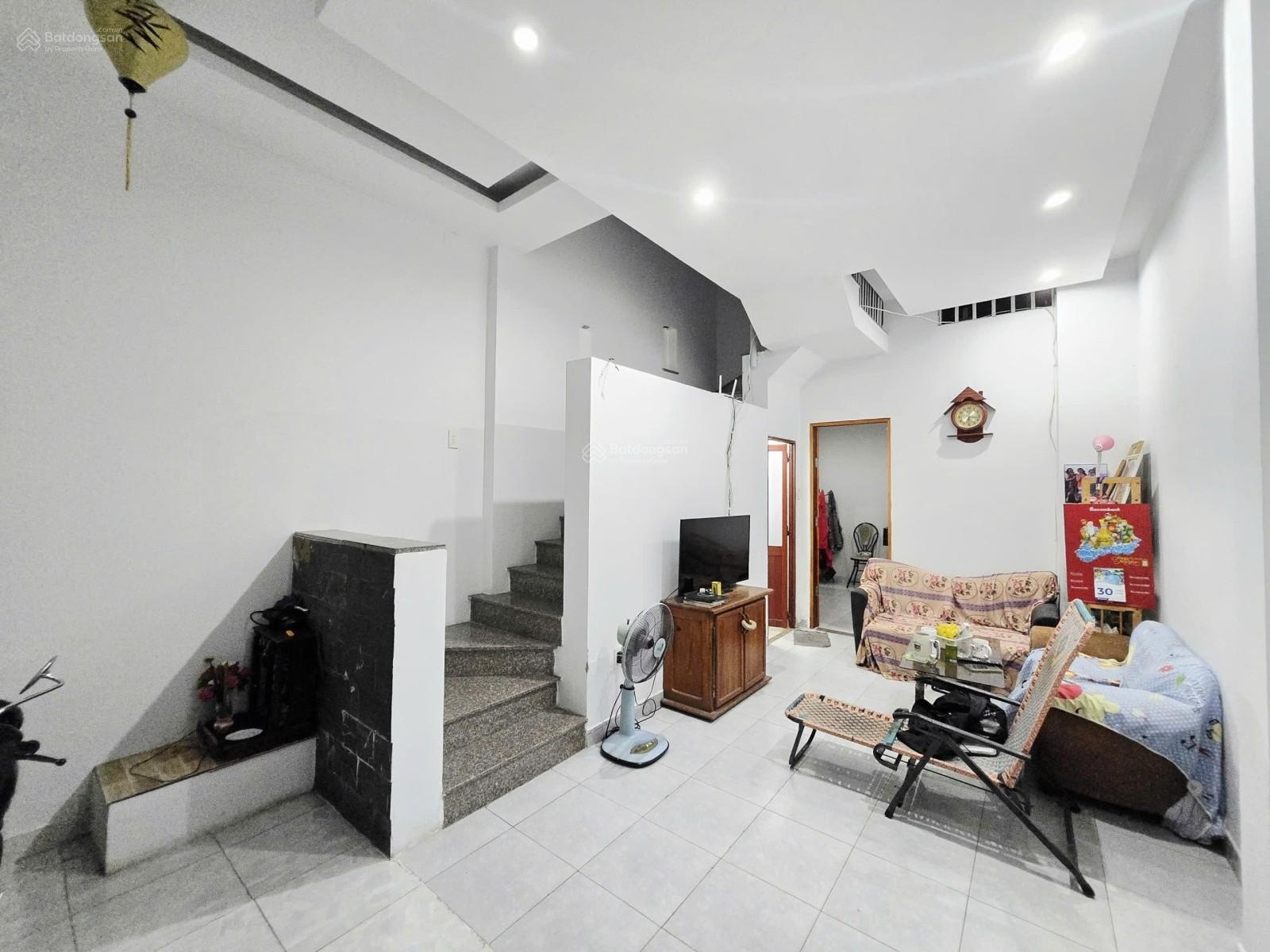 Bán Gấp Nhà 3 Tầng, 4x11, Hẻm 4m, Đường NGUYỄN SÚY, Tân Phú, 5.5 Tỷ