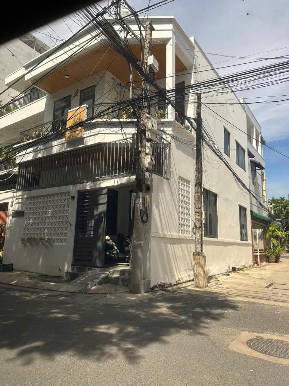 Bán nhà 2 mặt tiền phó đức chính đi bộ ra biển kinh doanh đỉnh 74,1m² giá 10 tỷ