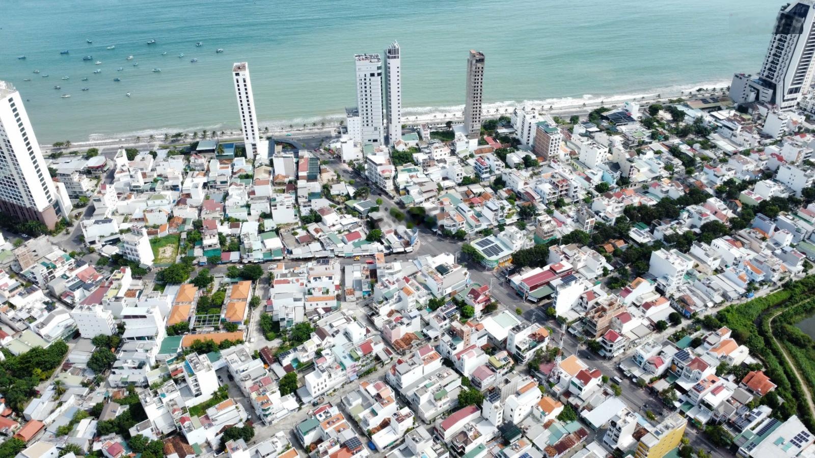 Bán tòa căn hộ mi ni 5 tầng có thang máy đi bộ tới biển và chợ ba làng giá 9,5 tỷ