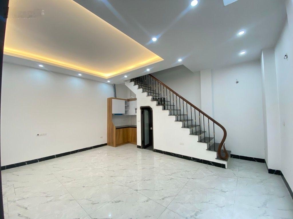 1 NHÀ RA PHỐ - Ô TÔ ĐỖ CỔNG - Trung Tâm Việt Hưng, Long Biên, Hà Nội - 30m2 - 6.65 TỶ