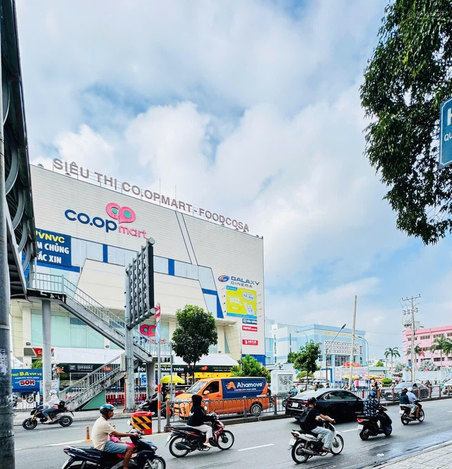 Bán nhà như hình chợ Hạnh Thông Tây, đường Quang Trung, P11 Gò Vấp, 4x27m, 4tầng, HXH 8m, 13.5tỷ