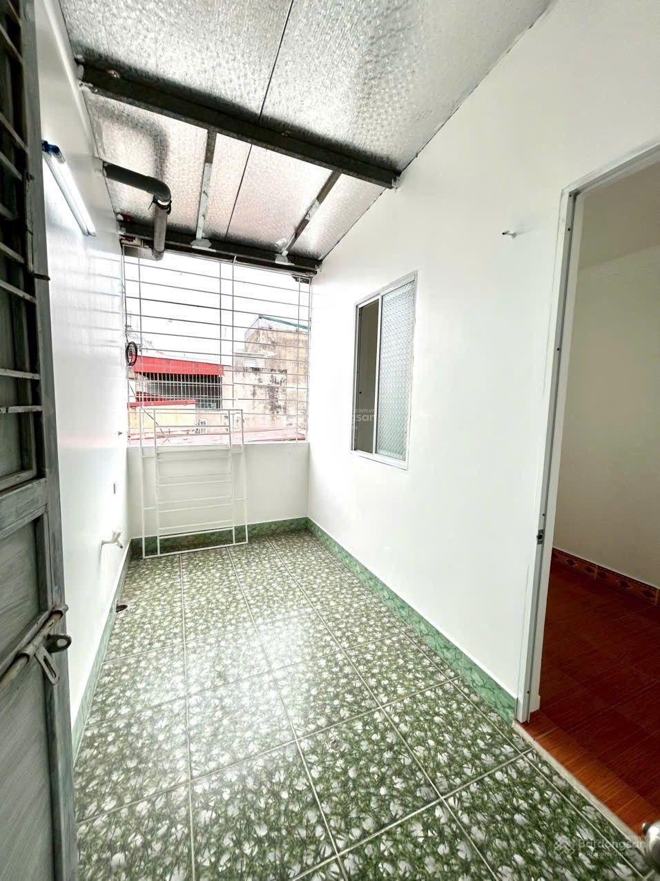 Bán nhà mặt ngõ Nguyễn Tường Loan