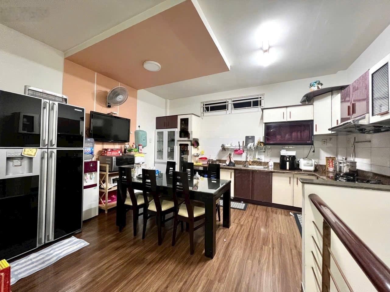 Nhà mới - hxh - giáp sân bay - 60m2 - 4tầng - giá 9,4tỷ - lh 0949351891 mr toản