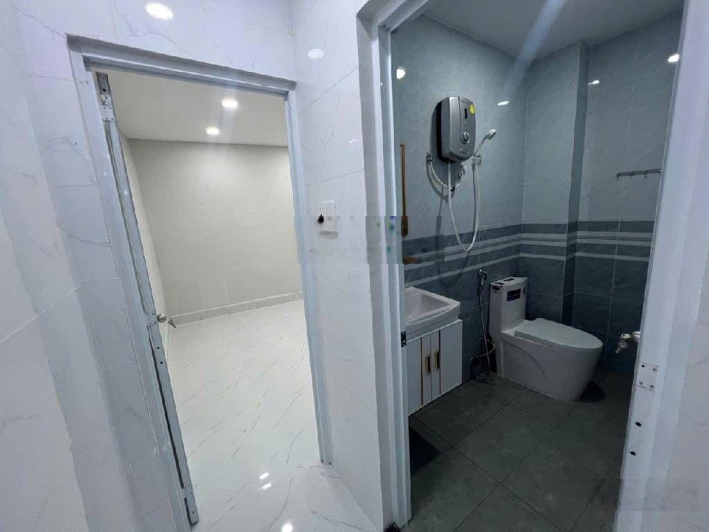 Nhà đẹp ngay nguyễn tri phương sát chợ nhật tảo 5pn