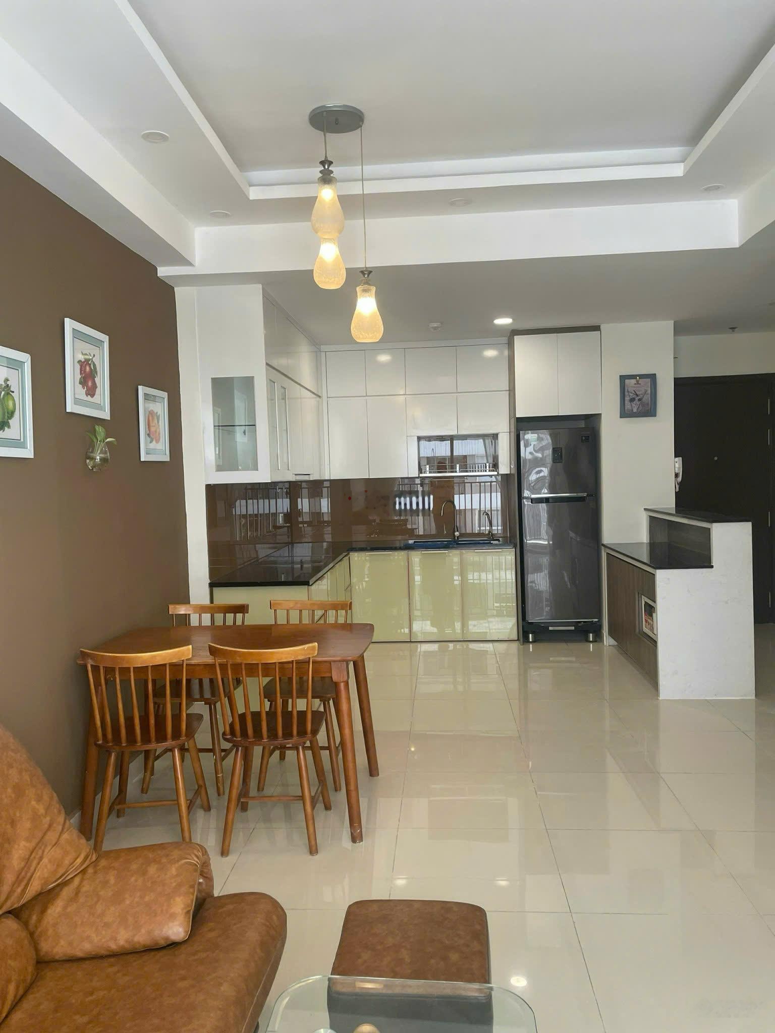 Bán căn hộ 2PN, 1WC tại Chung cư 312 Lạc Long Quân, 3,39 tỷ, 70m2, giá ưu đãi