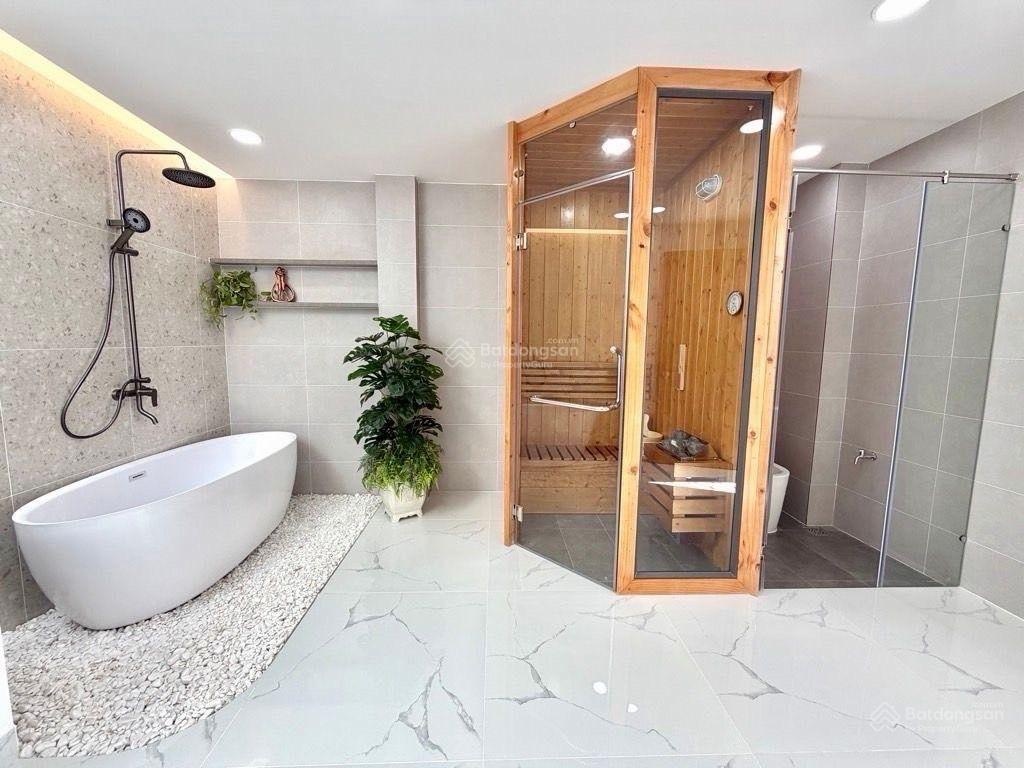 Nhà đẹp ngay Phạm Văn Hai, Phú Nhuận, 5 tầng, HXH, 8,8 tỷ