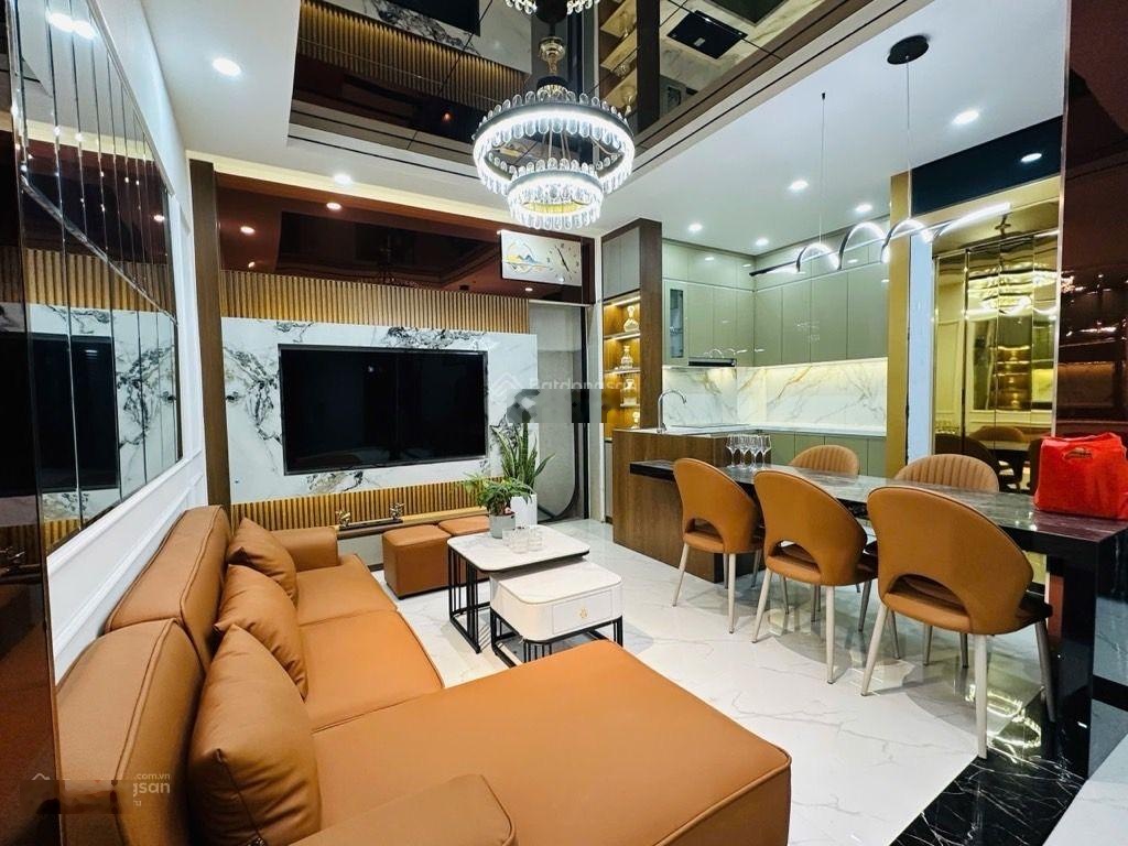 5 tầng thang máy nhà phố trương định giải phóng hoàng mai.