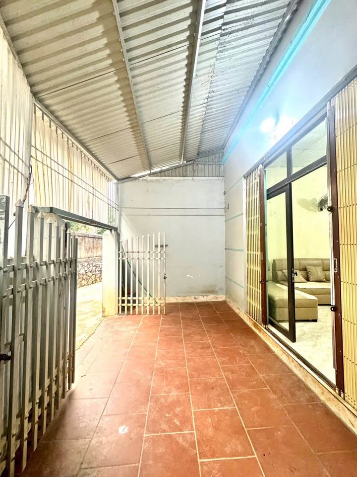 Bán căn nhà 2 mặt ngõ tại phường Kỳ Lừa, Lạng Sơn. giá 1.3 tỷ