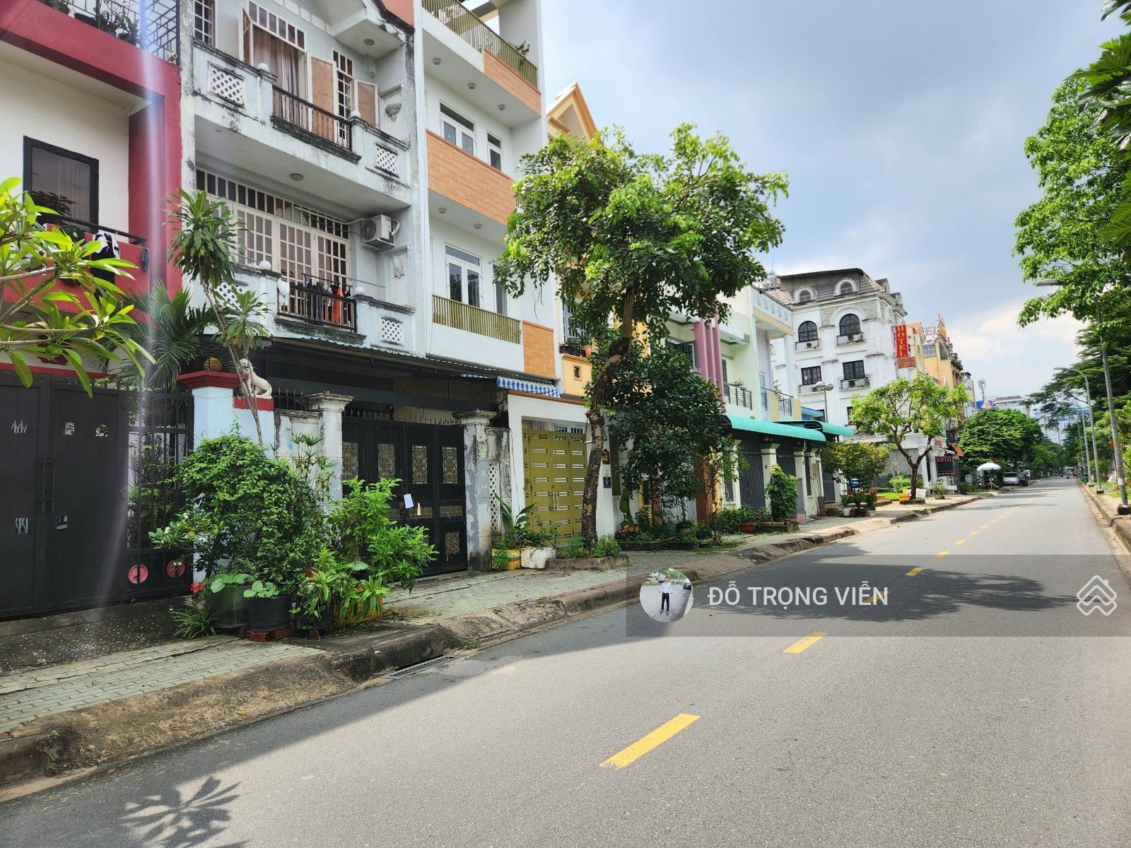 Bán đất mặt tiền đường D1 xây CHDV - xây dựng được 1 hầm + 5 tầng - khai thác dòng tiền tốt