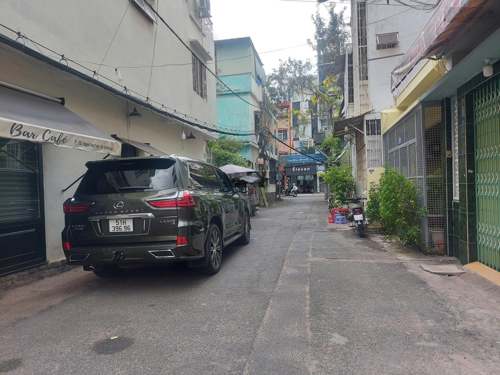 Duy nhất. Nhà MT Yên Đỗ, Bình Thạnh. DT 4,5x12m vuông vức + khoảng sân 30m2 giá 9,6 tỷ TL