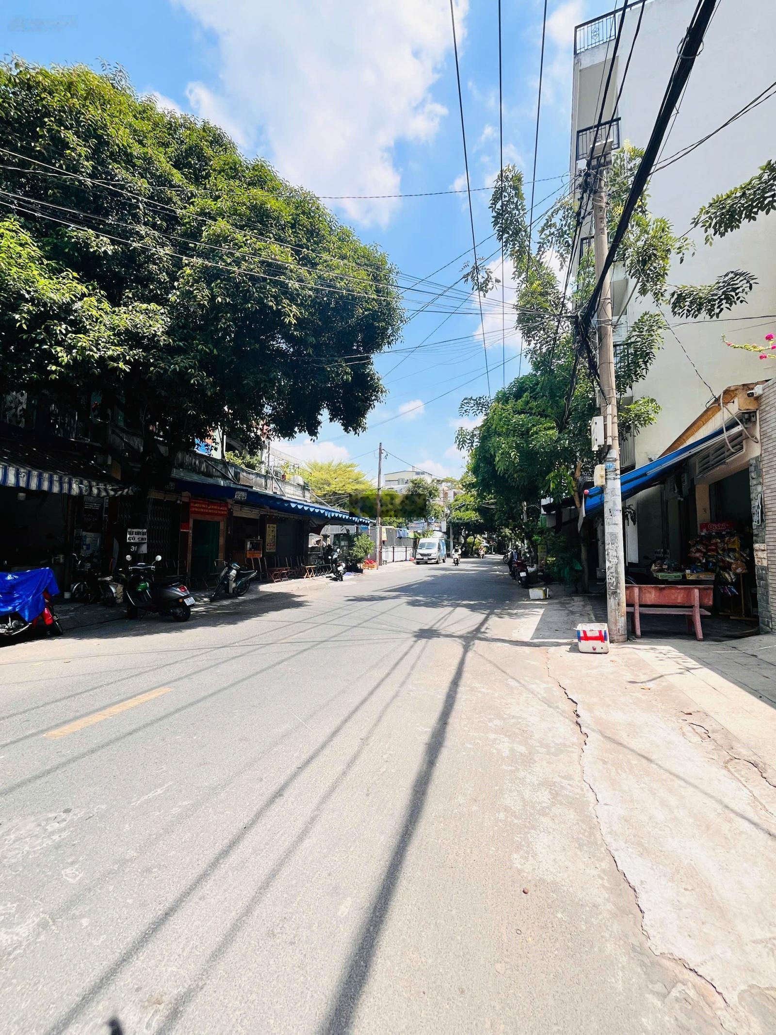 Bán nhà mặt tiền nguyễn văn tố (4x17.3m) 1 lầu, giá 10.5 tỷ quận tân phú