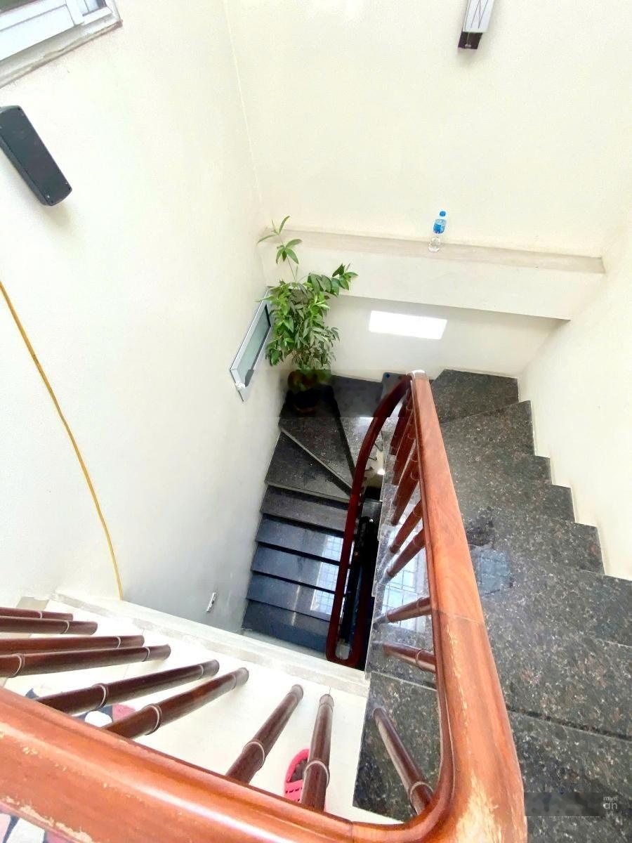 Hiếm thật! Ngõ 132 Cầu Diễn nhà dòng tiền 7 phòng chỉ 6.7 tỷ. 5 tầng dân xây, sổ đỏ đẹp, gần ô tô