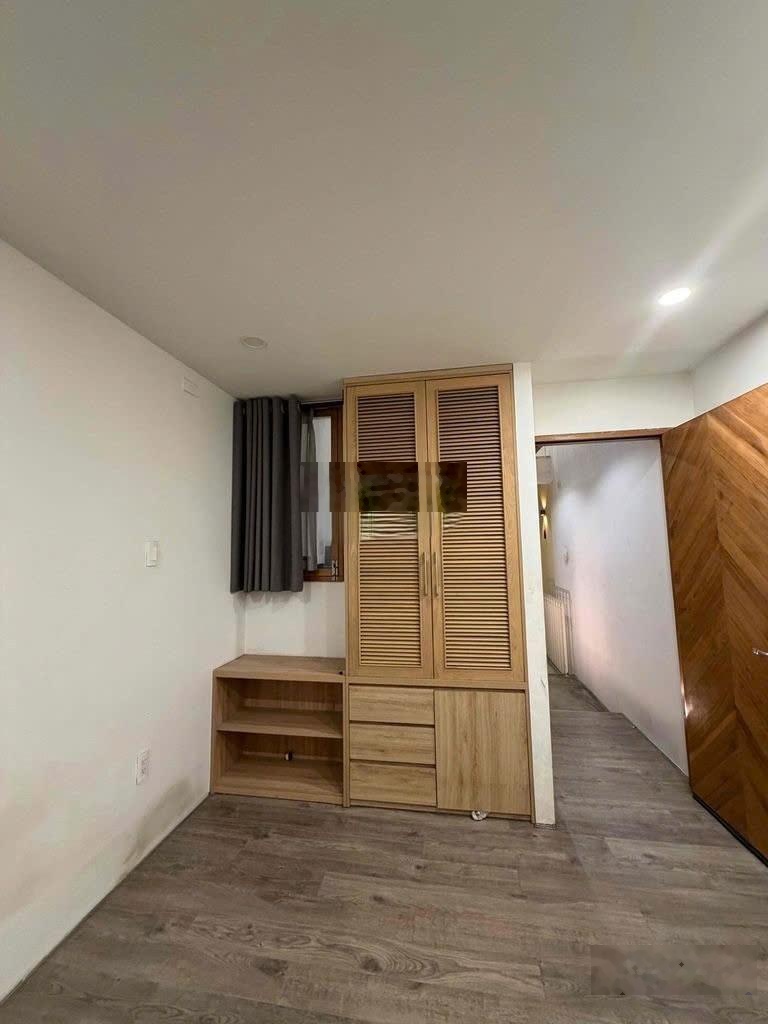 Cho thuê nhà mặt phố 204 Đường Đội Cung, Quận 11, giá ưu đãi 15 triệu VND, 55m2