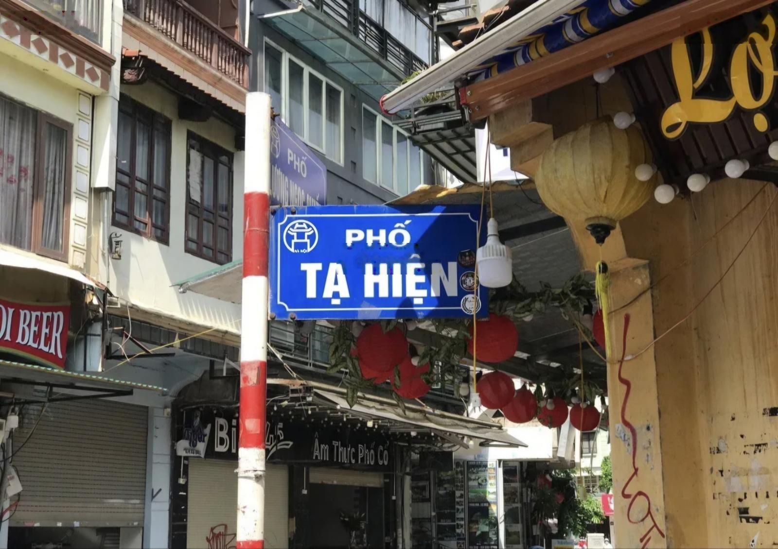 Shop mặt phố Tạ Hiện biểu tượng phố cổ dòng tiền vĩnh viễn