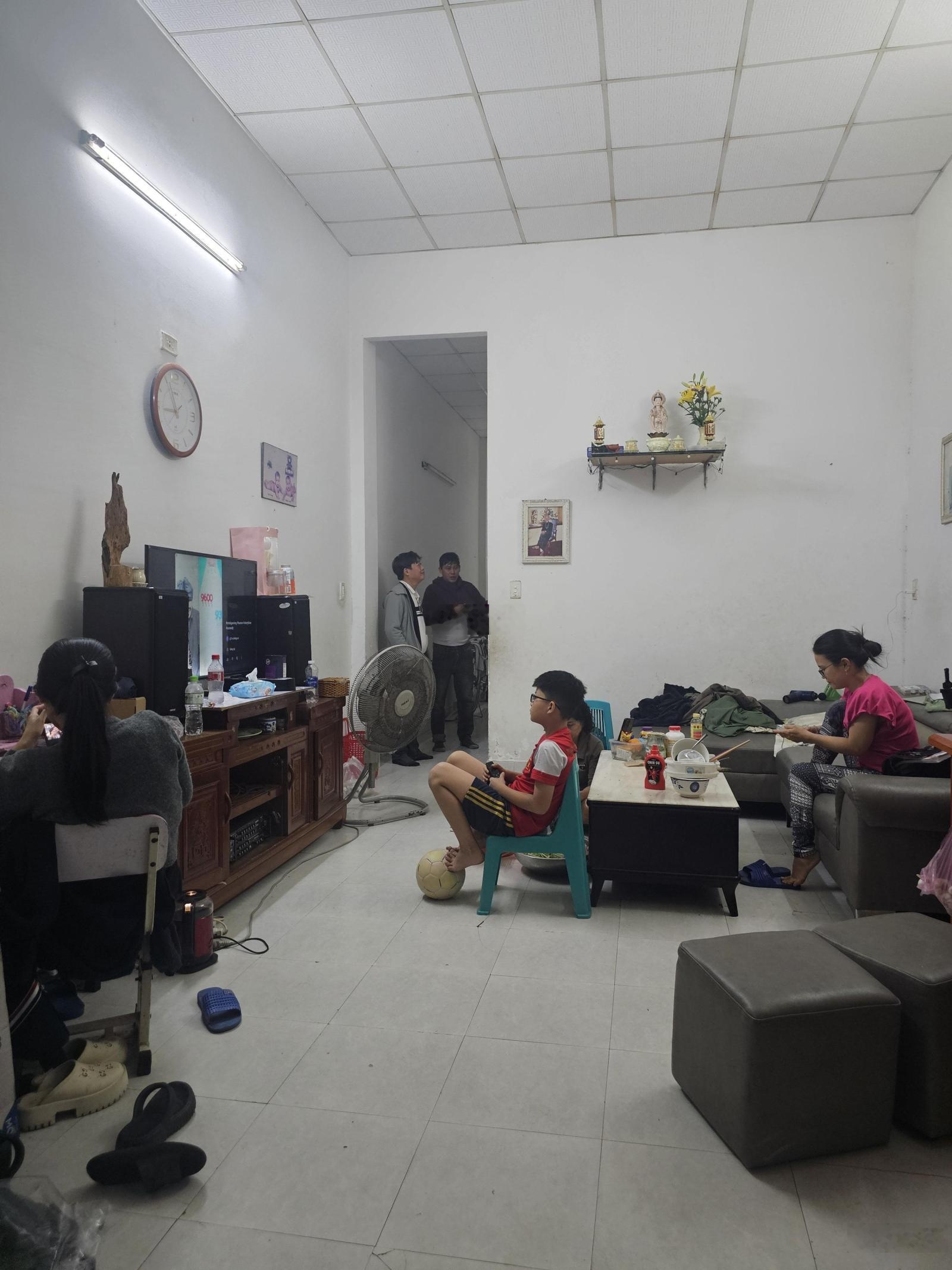 Bán nhà cấp 4 dt 72m2. Đường 5m5. Khu vực Nại Hiên Đông, Sơn Trà. Cách biển 5p