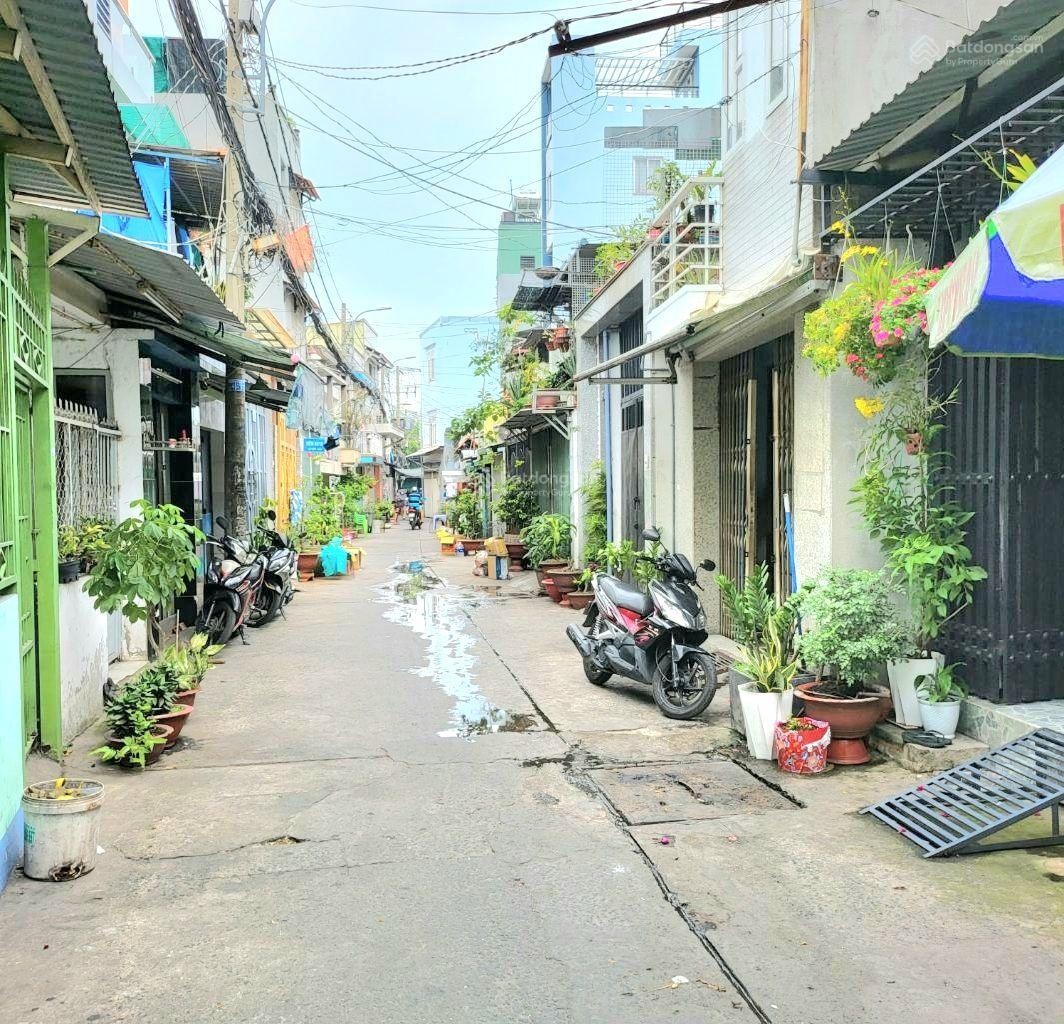 Bán nhà C4 Huỳnh Tấn Phát sát Quận 4, 81m2, hơn 6 tỷ