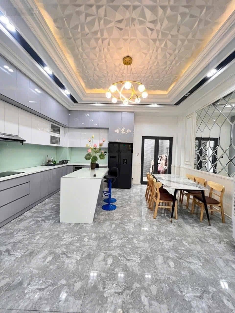 Bán Nhà HXH Ngay Cầu Chữ Y - 52m2 - Chủ Gấp Bán - Nhà Đẹp Giá Tốt - Nhỉnh 6 Tỷ