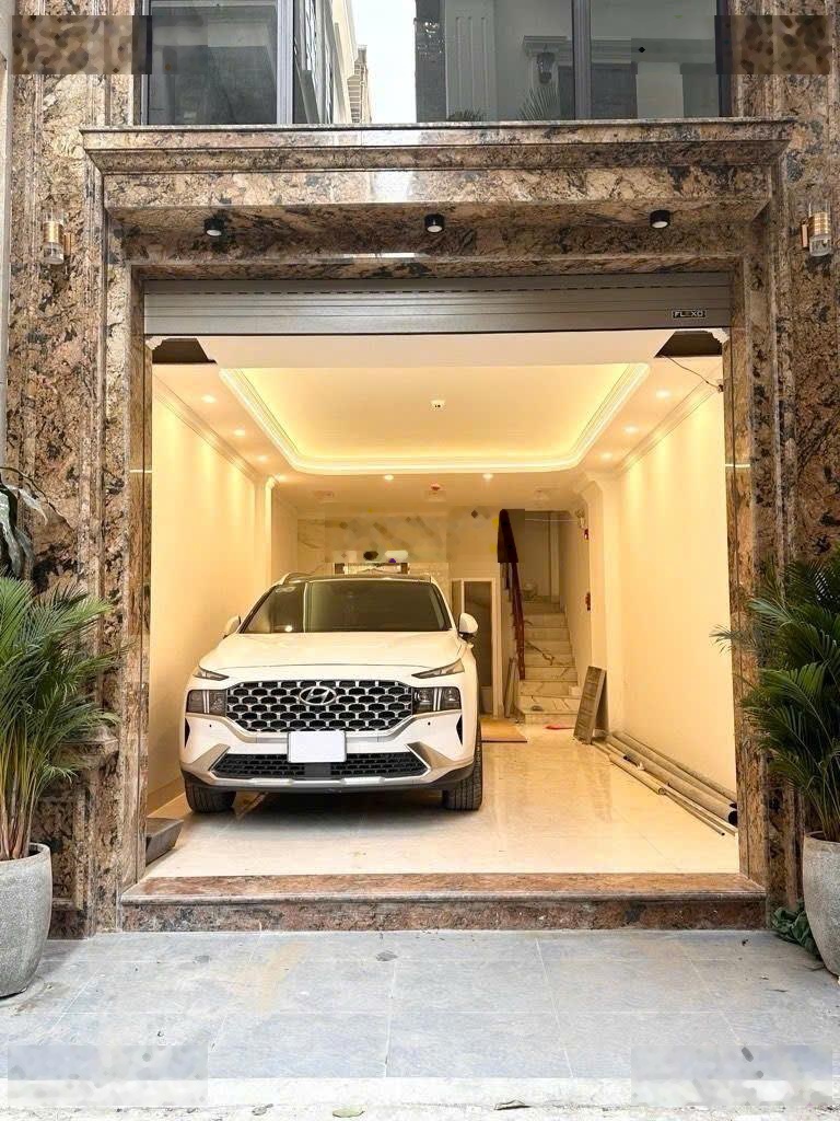 Bán nhà Phân lô, Ô tô, Tô Hiệu, 42m2, MT4m, nhà mới, ở + k/doanh cực đẹp.