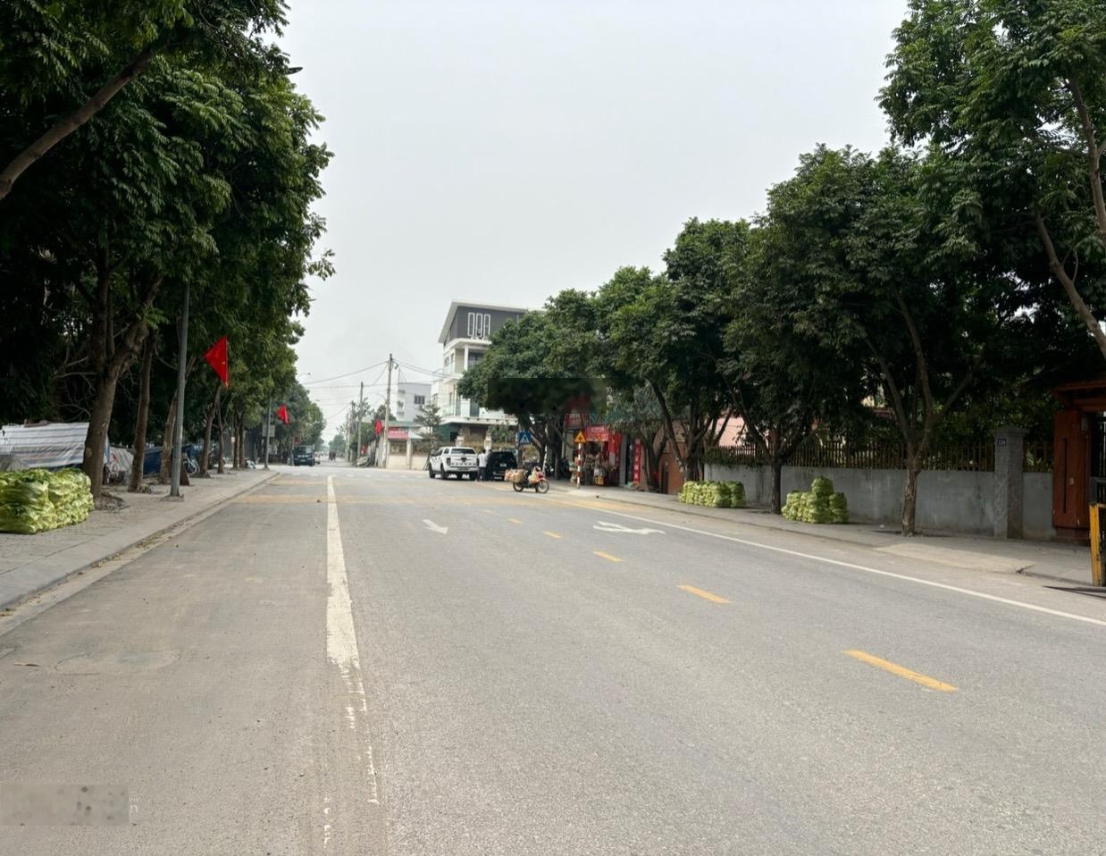 Bán đất Nguyên Khê, 47m mặt tiền hơn 4m, 7 chỗ đỗ cửa,ngay Võ Nguyên Giáp