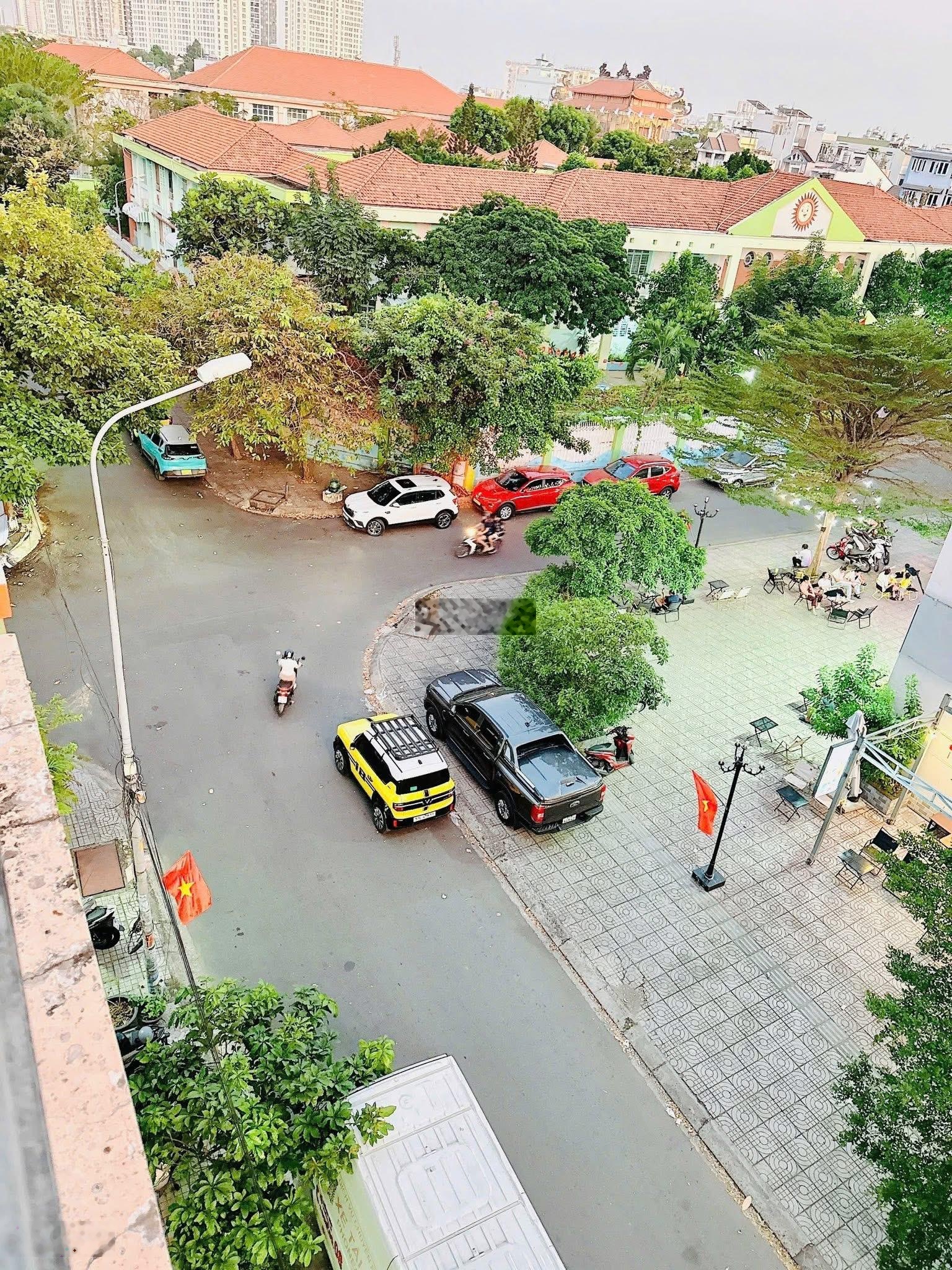 Nhà bán mặt tiền nội bộ khu Bông Sao vip nhất P5. Q8, đường lớn 16mét, lề đường rộng 4mét thích hợp