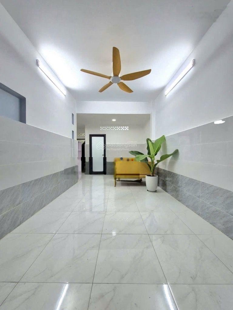 Siêu phẩm 5 tầng mtkd mễ cốc - ngay cầu kinh ngang số 2 - cặp trường nguyễn nhược thị