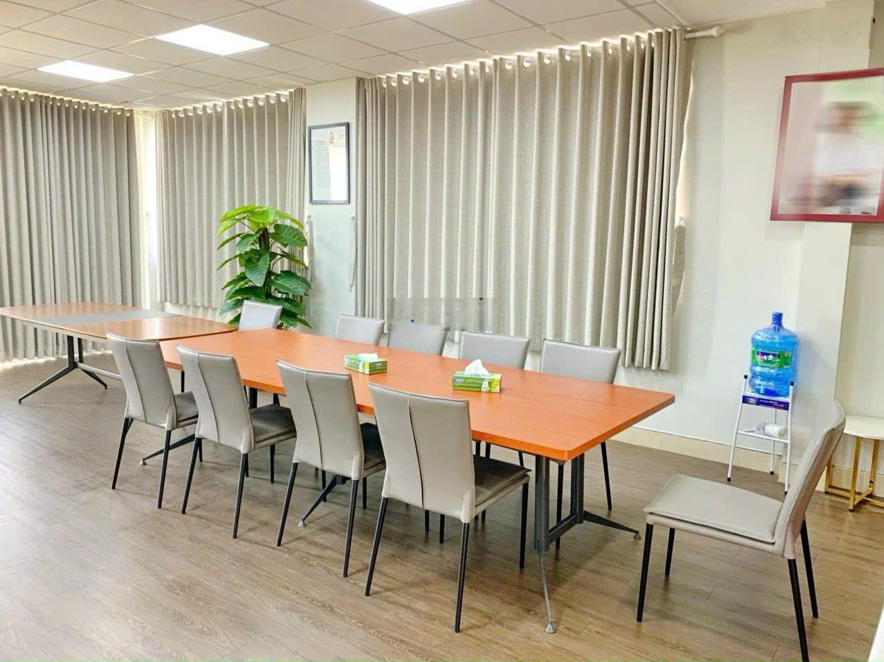 Siêu hiếm bán nhanh 17m ngang ngay Lê Văn Sỹ. CN 135.305m2. HĐT hơn 100tr, 6 tầng. Giá 26.57 tỷ