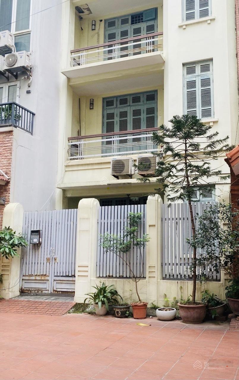 Nhà tại Đào Tấn 80m2x4T MT8m nhà sạch đẹp oto đỗ cửa vào nhà vị trí tốt phù hợp spa, VP,.. giá 40tr