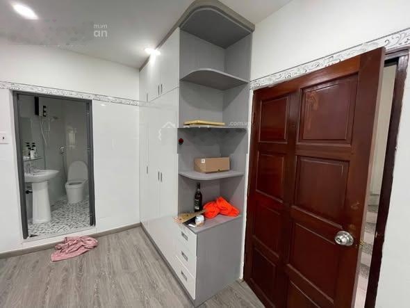 3,28 Tỷ còn TL 2 lầu đúc 3pn Sổ hồng hoàn công P3Q8 AU DƯƠNG LÂN