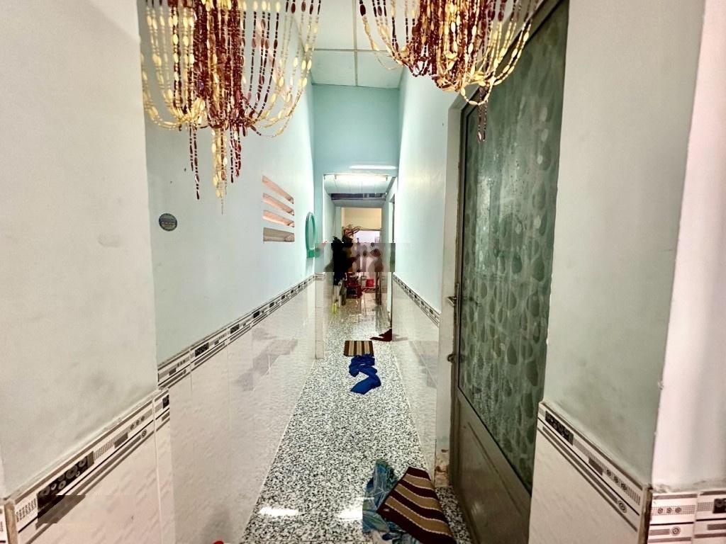 Nhà đẹp ở ngay đón tết gần CC Lavita Charm 4,2x15,5m, 2 tầng trước tết 4,3 tỷ