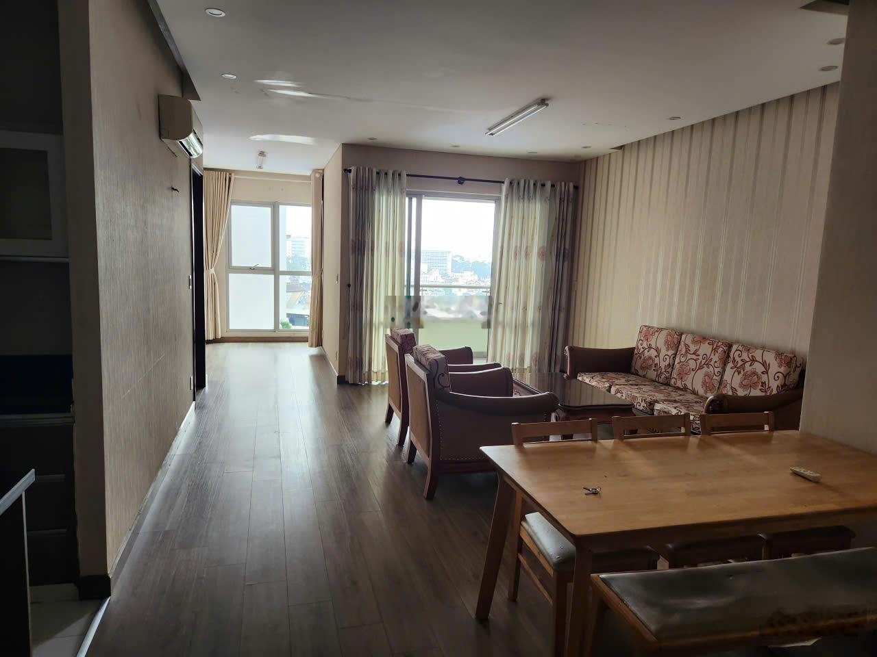 Cho thuê căn hộ 3PN, 2WC, 110m2 tại The EverRich I, 19 triệu, Q11, HCM