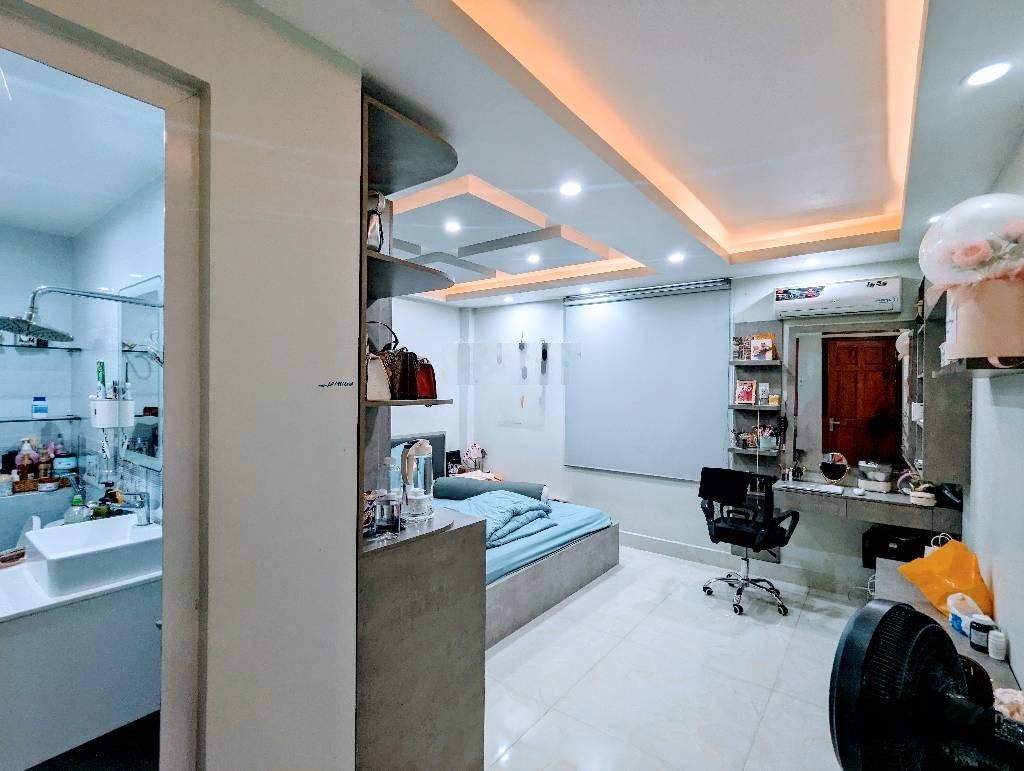 Bán nhà 3 tầng hxh. phạm hữu lầu, p phú mỹ, quận 7. cạnh phú mỹ hưng. 4,6m x 16m. kdc hiện hữu