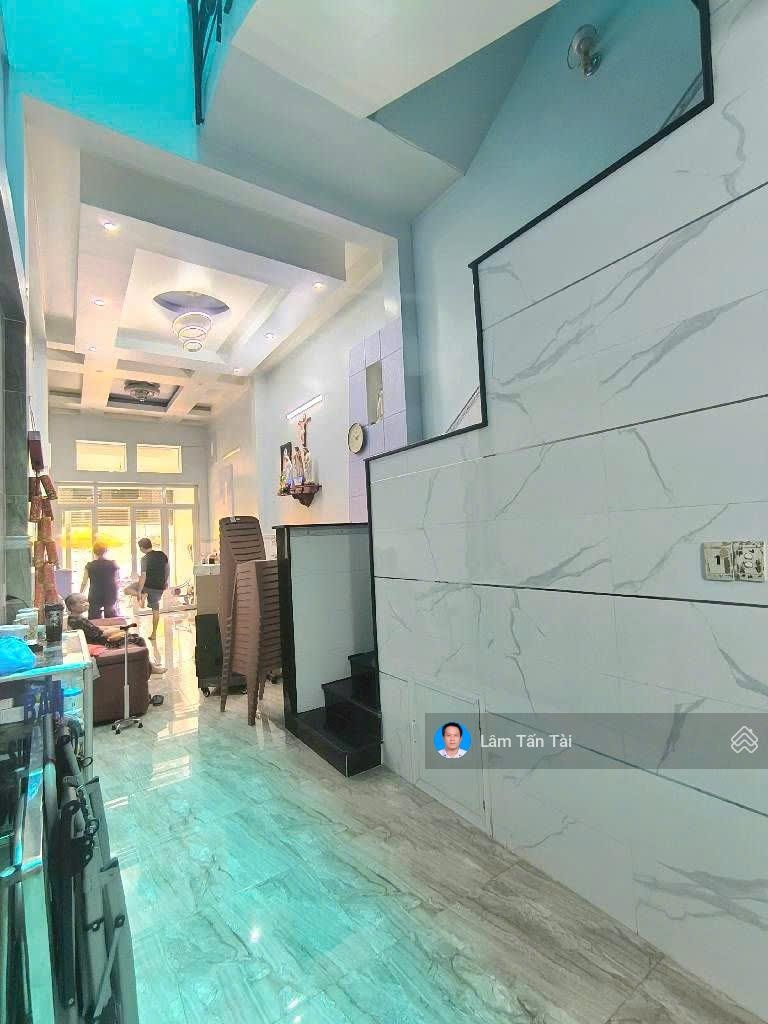 Gía tốt đón tết, bán nhà tân sơn nhì, 98m2, 4 tầng, ôtô thông , chỉ 11 tỷ nhỉnh