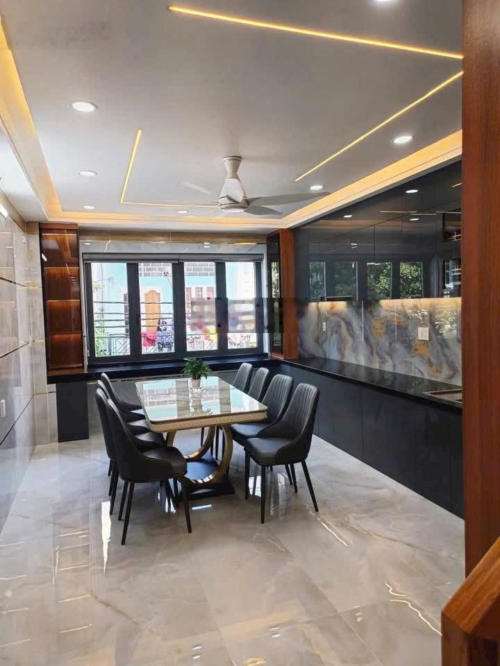 Bán nhà ngay chợ gò xoài- Tân kỳ tân quý có thang máy full nội thất