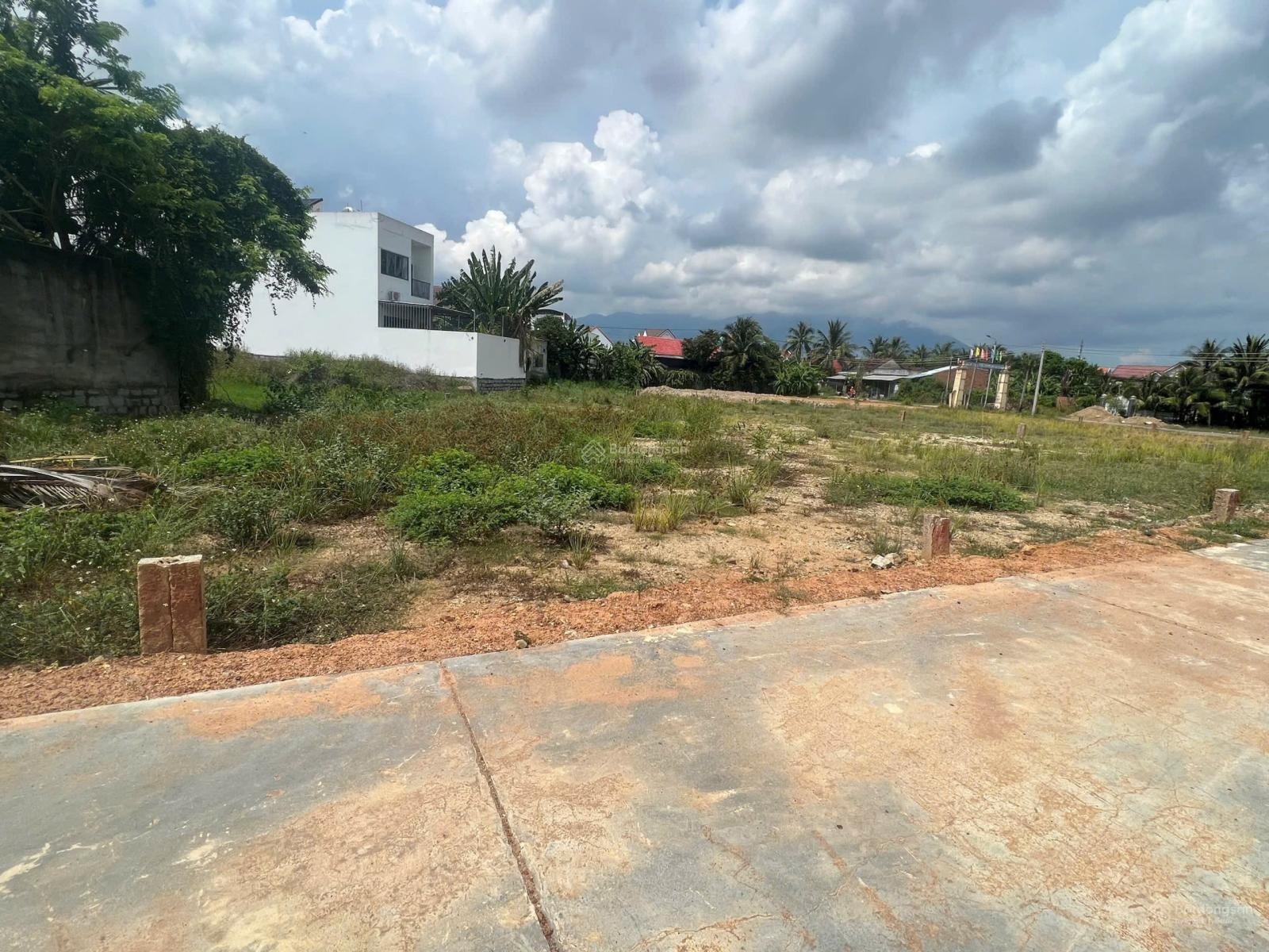 Bán đất 186m2, 880 triệu, tại Đường 2/4, Ninh Bình, Ninh Hòa, Khánh Hòa