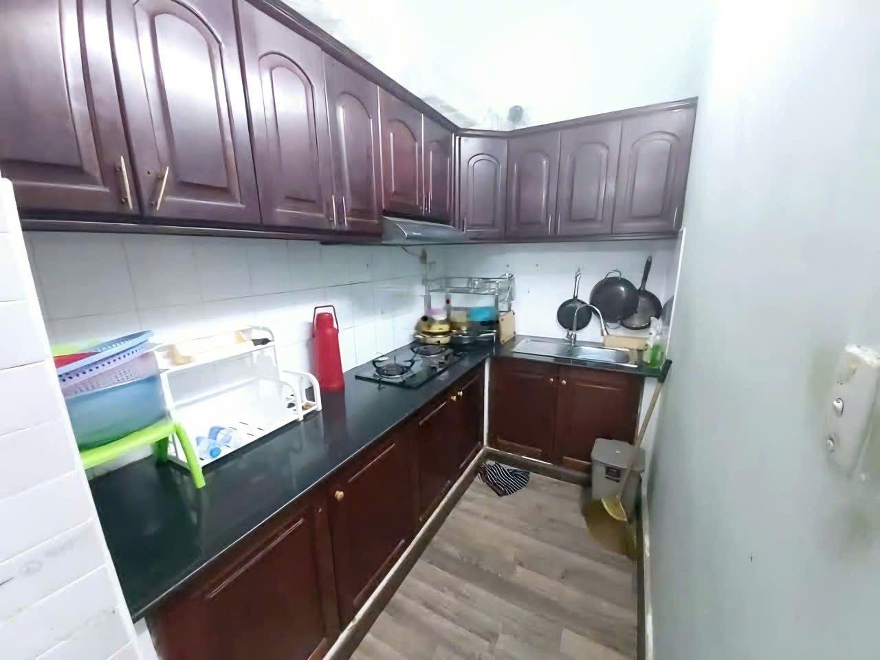 CH 1PN 1WC 52m đầy đủ NT, ban công thoáng mát tại cc Khánh Hội Bến Vân Đồn P1Q4 10tr đẹp sạch sẽ