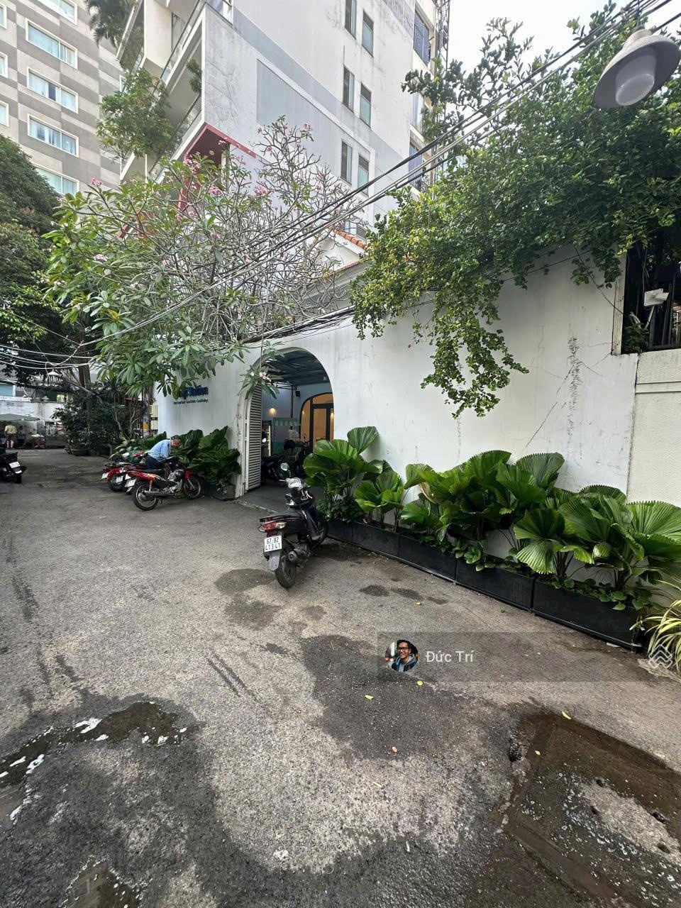 Hạ giá 4 tỷ bán gắp nhà HXH Võ Thị Sáu, Tân Định Q1 DT 7,3m x 15m nhà 3 tầng giá chỉ 24 tỷ TL