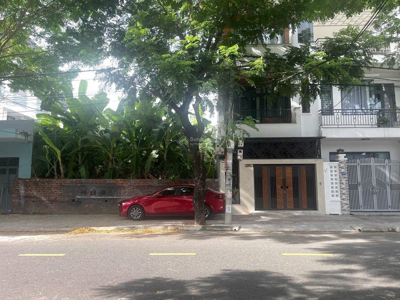 Bán 2 lô liền kề tặng nhà đang cho thuê tháng 15 Triệu - Đường Quách Thị Trang trục thẳng