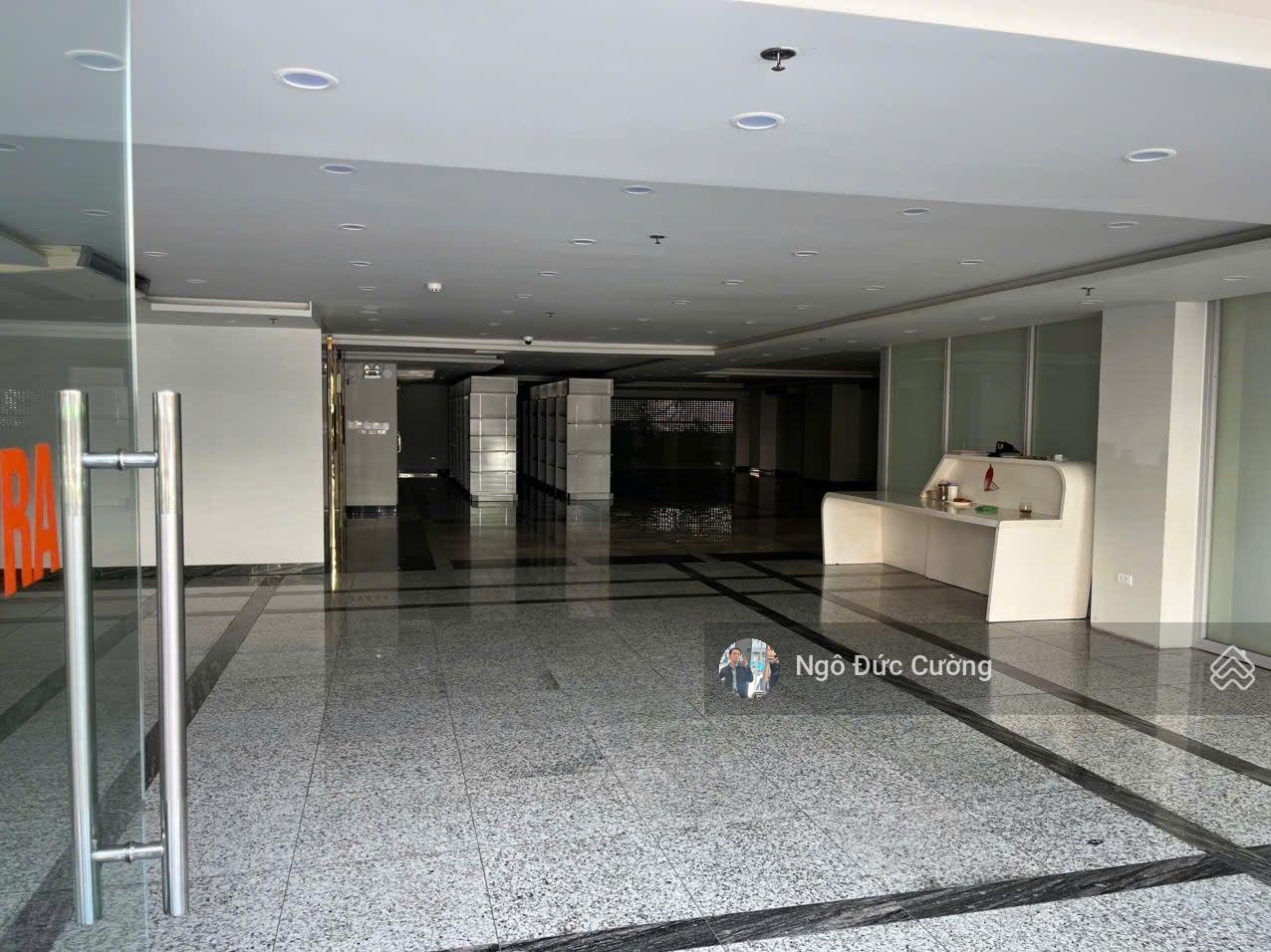 Cho thuê nhà mặt phố Nguyễn Khang 120m 6 tầng mặt tiền 8m phù hợp spa, thẩm mỹ, vp0358881507