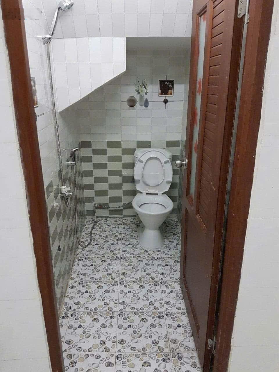 Bán nhà 2 hẻm 3.5m Lê Tung, phường 13, quận 11 giá 4.55 tỷ