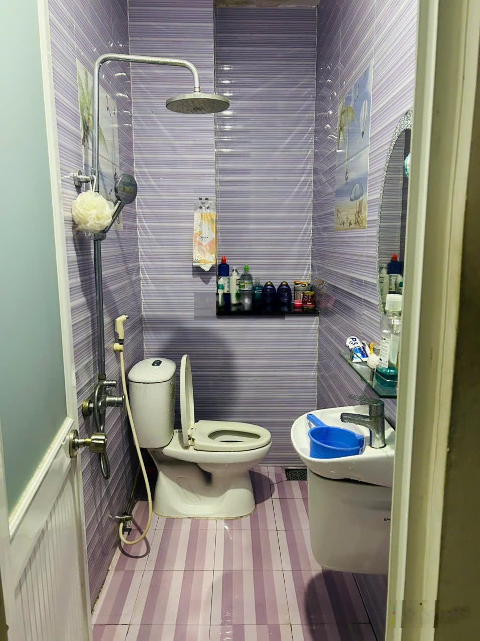 Cho thuê nhà mặt tiền nội bộ 4x16 đường Bùi Thanh Khiết, 3 lầu