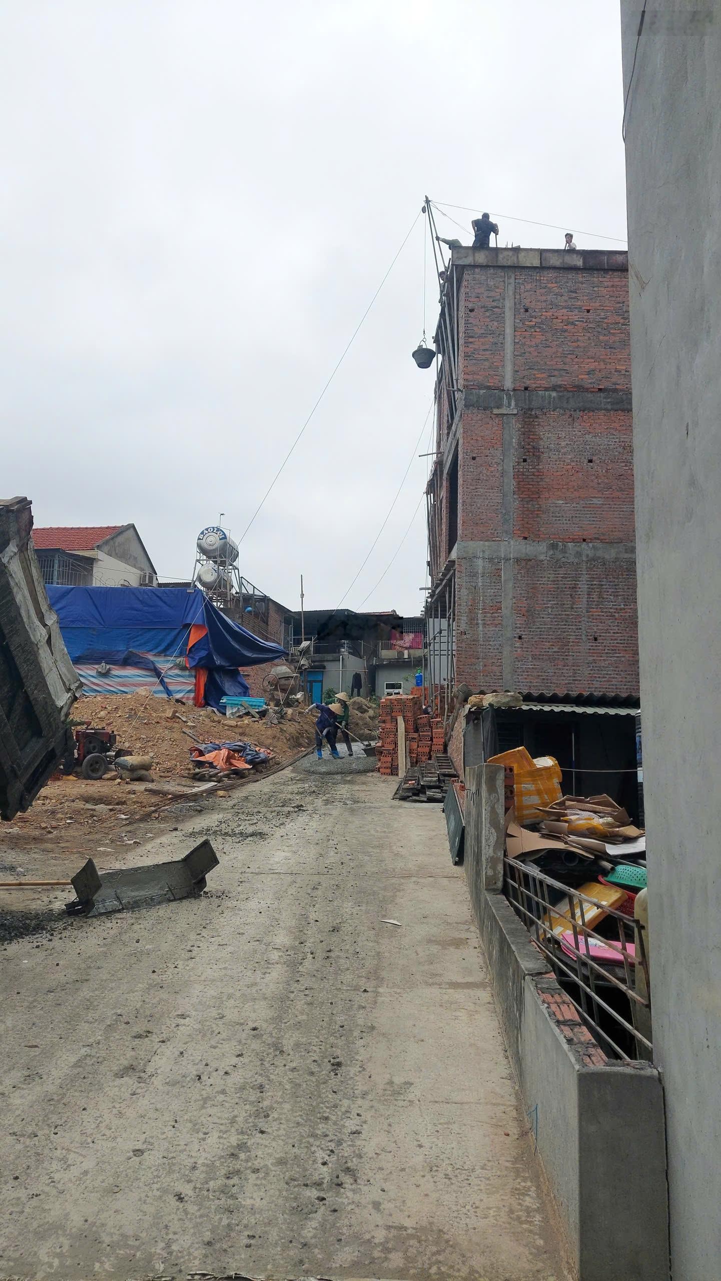 Duy nhất 1 lô đất nền sổ đỏ tại trung tâm Hòn Gai 55m2 full xây dựng, ô tô đỗ cửa giá chỉ 1,83 tỷ