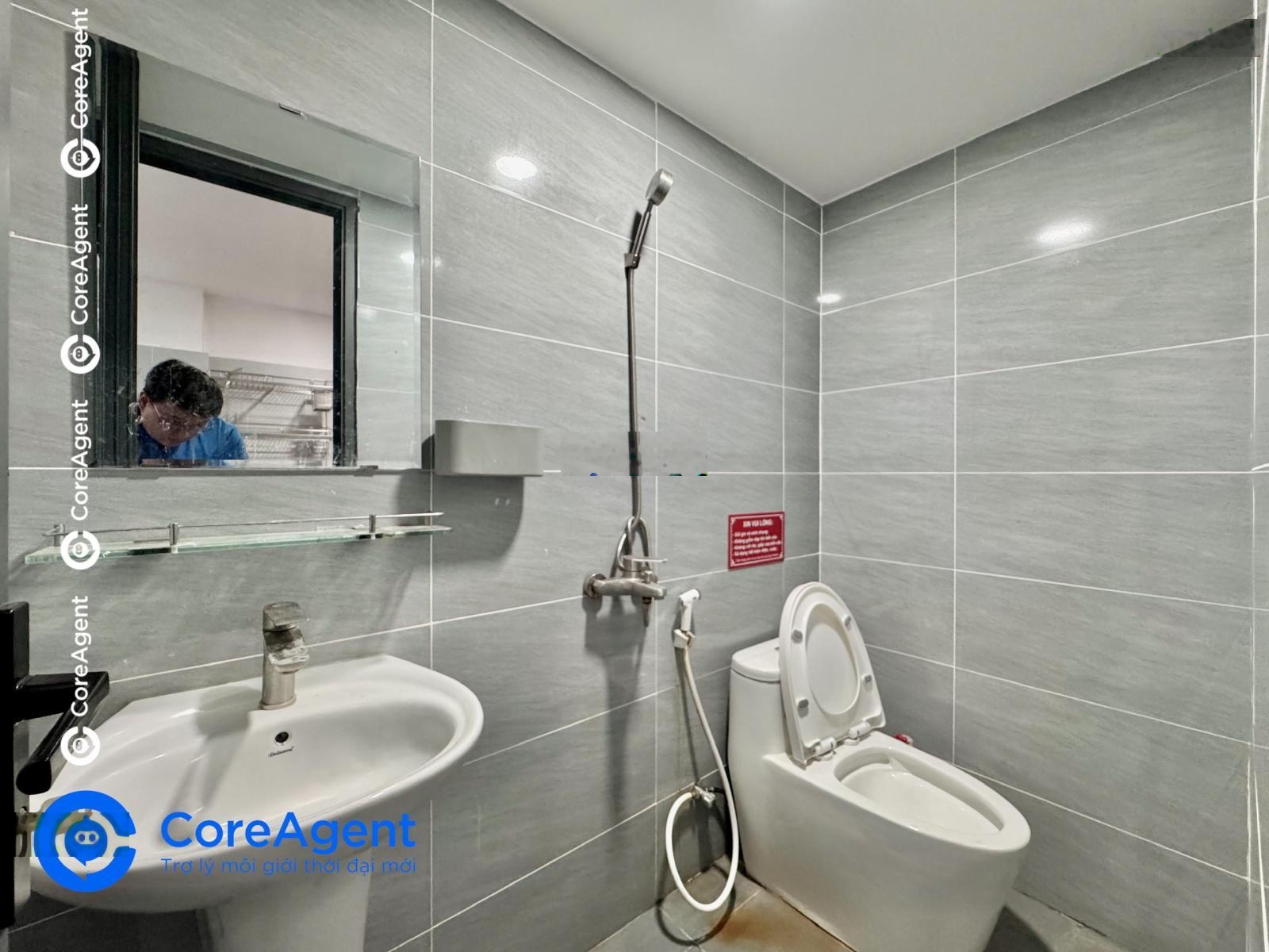 Phòng trọ cao cấp sạch sẽ - thang máy - nội thất cơ bản - sát Âu Cơ - Văn Hiến