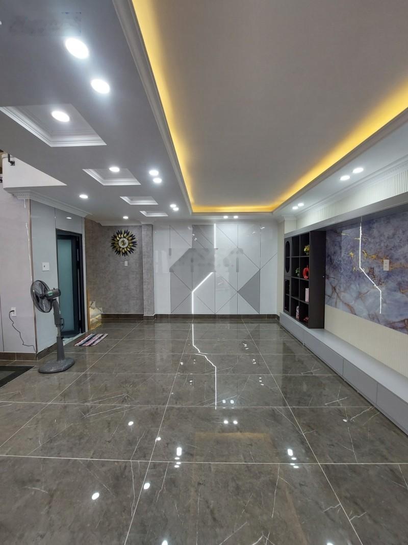 Bán nhà ở ngay 4 tầng, HXH đường Lê Văn Việt, phường Hiệp Phú, Q9. DT 53m2 (7x7.5) - chỉ 5 tỷ