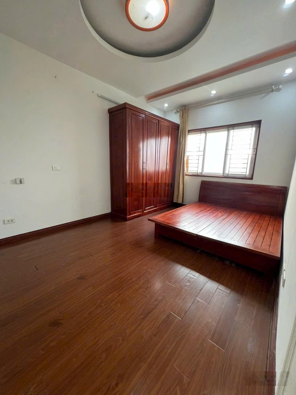 Cho Thuê CHCC 101 Láng Hạ , 170m2 3PN, có đồ ở ngay, 16tr, phù hợp gia đình, nhóm thuê lâu dài