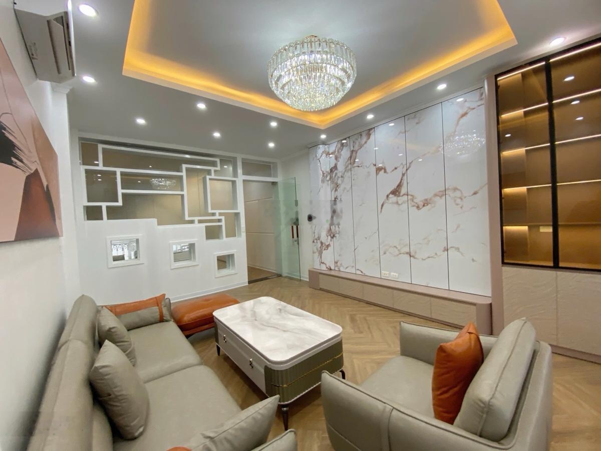 Hiếm! Lô góc! Nhà mới! Nhà đường Nam Yên Lũng, An Khánh. DT 40m2*5t. Ba bước ra đường ô tô tránh