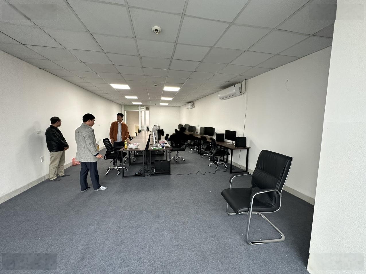 Cho thuê văn phòng 100m2 giá 13 triệu tại trung tâm Hà Nội. Hh50% tặng 1 tháng tiền nhà, có VAT