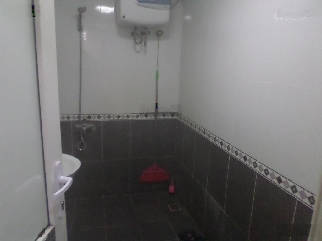 Cho thuê chung cư Vật Tư Du Lịch, 69m, 2PN, 2WC, ban công thoáng mát, đồ cơ bản, giá 7 triệu