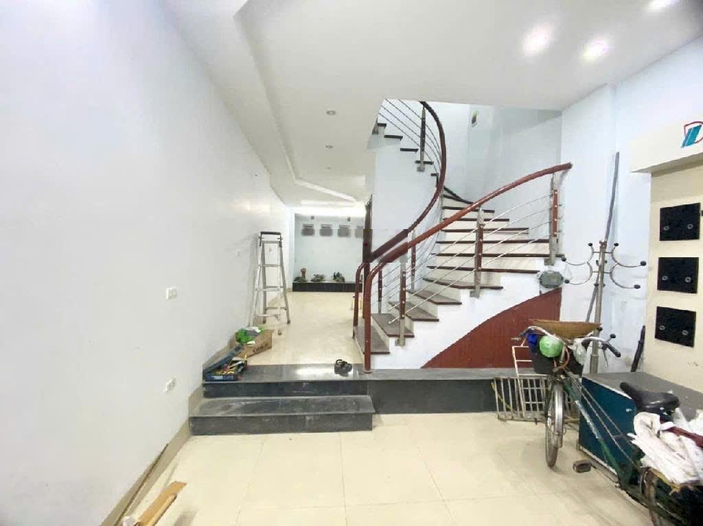 Vip khuất duy tiến - ngõ thông - ô tô đỗ cửa 50m2 - mt 4,2m - 4 tầng - nhỉnh 17 tỷ