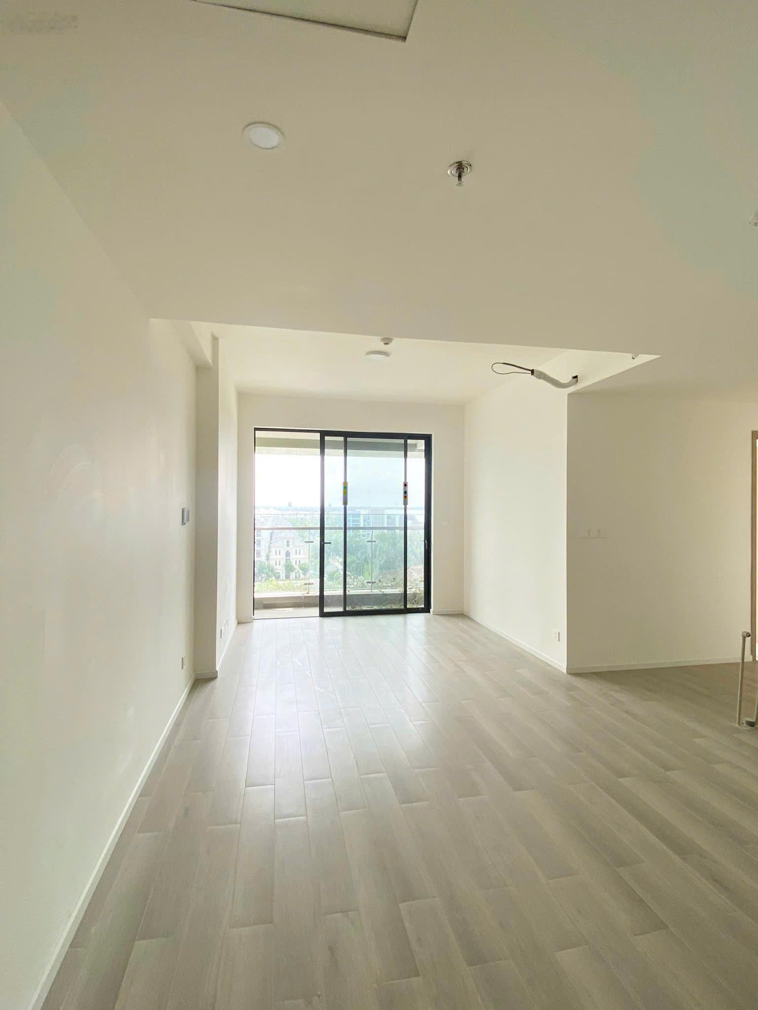 Bán CC 2PN 2WC Lumiere Boulevard, 4,98 tỷ, 75m2, bancon Đông Nam, Masteri Quận 9